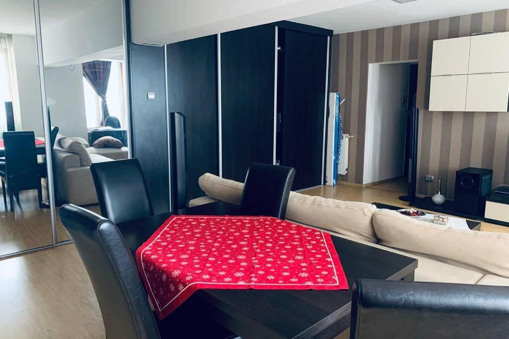 Cozy 2 Rooms Apartment Close To City Center 布加勒斯特 外观 照片