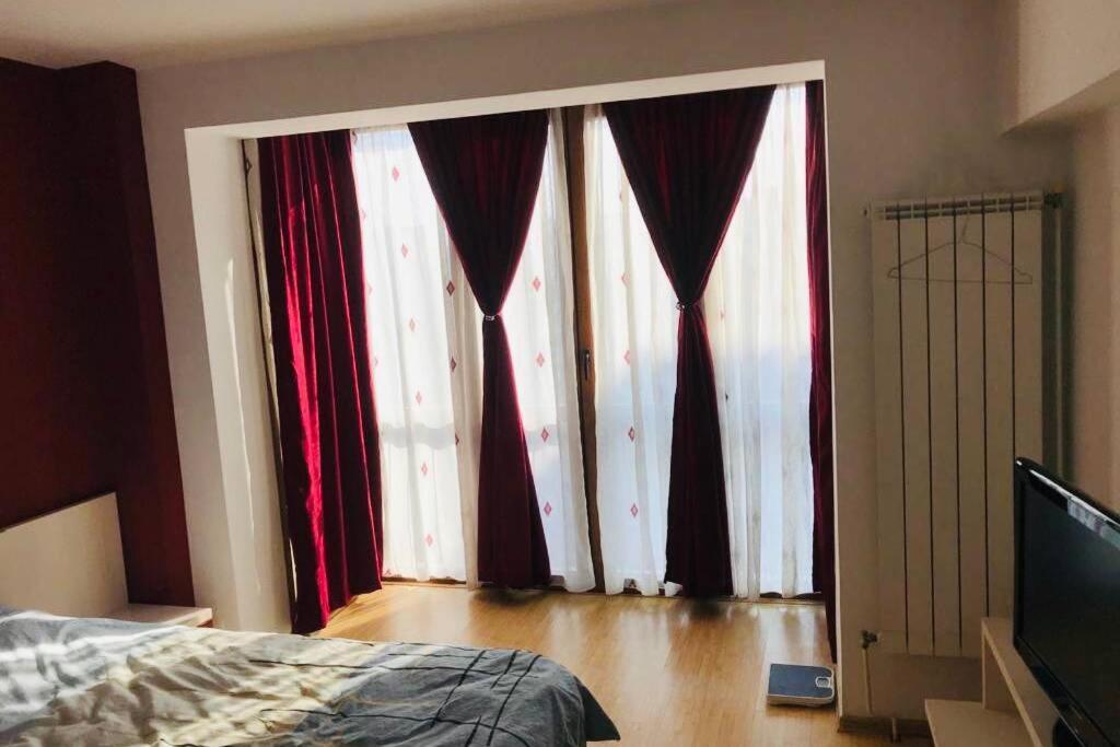 Cozy 2 Rooms Apartment Close To City Center 布加勒斯特 外观 照片